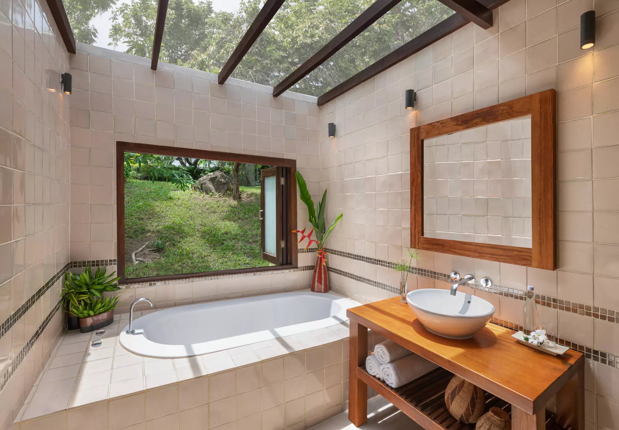 motsamot master bathroom