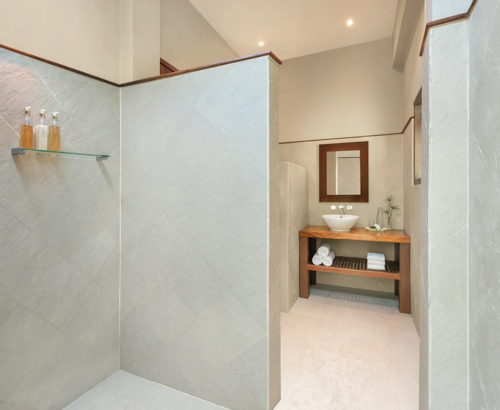 Motsamot bathroom no.2