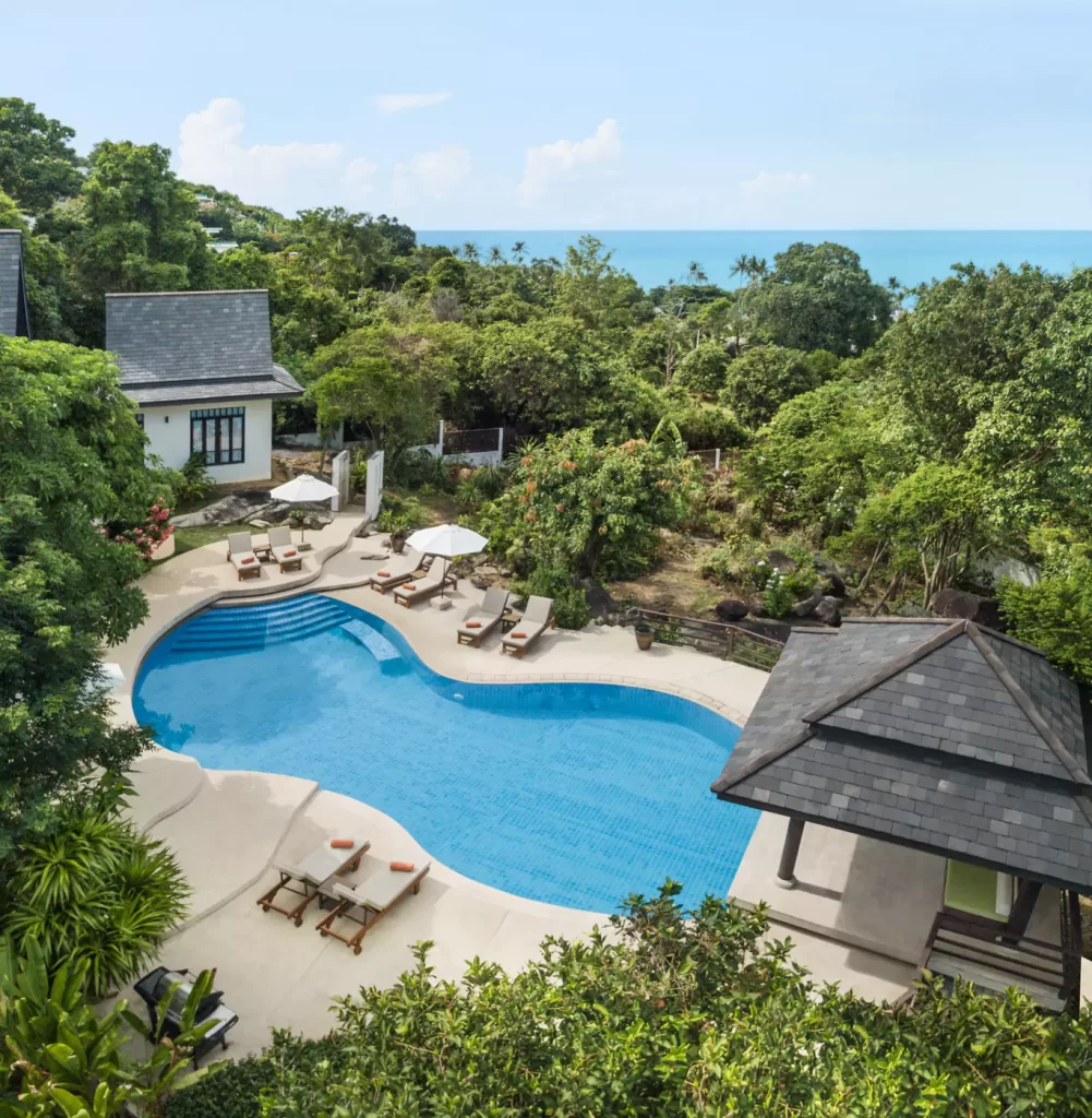 family villa motsamot's pool